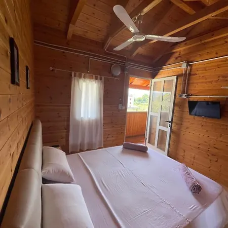 Vila Livio - Mirdite Inn *